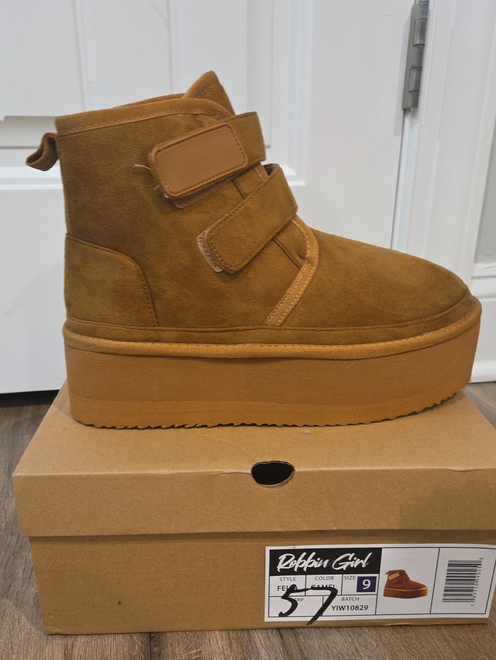 Robbin Girl Platform Suede Ankle Boots - Camel